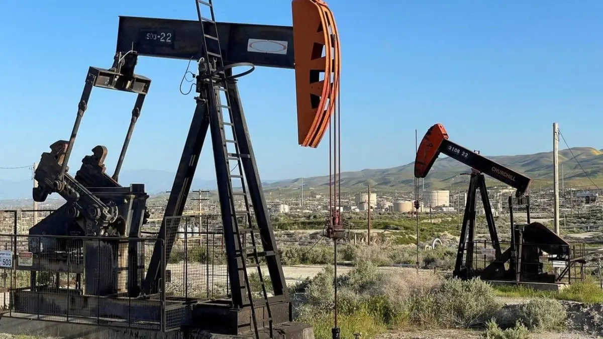 تراجع أسعار النفط مع انحسار مخاوف الصراع في الشرق الأوسط