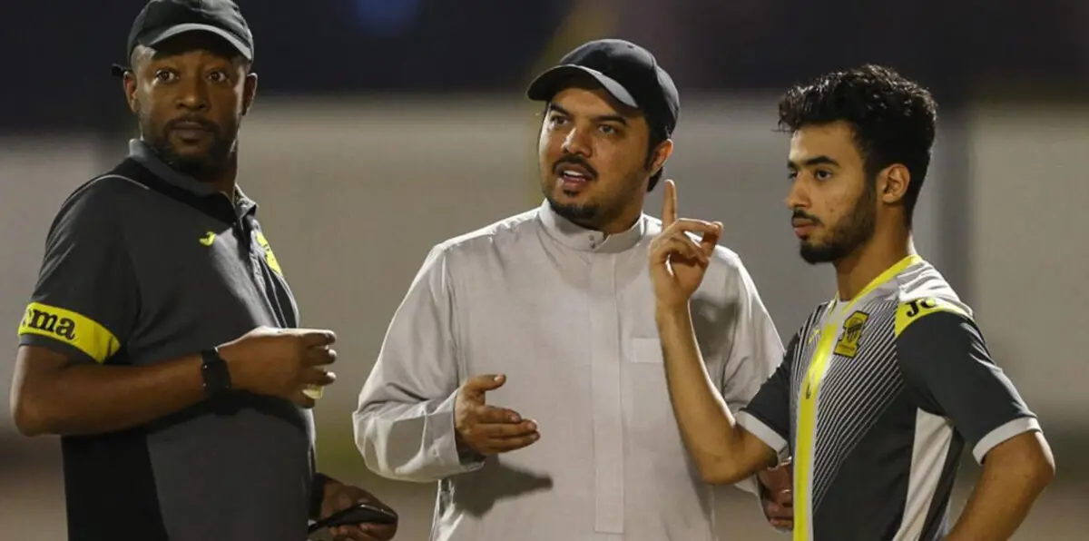 مأدبة عشاء خالد السميري للاعبي نادي الاتحاد السعودي تثير سخرية الجمهور (فيديو)