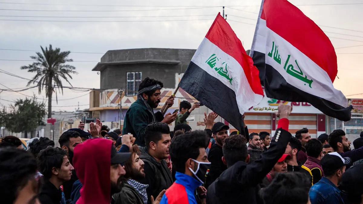 تجدد المواجهات في بغداد.. وسفراء 16 دولة يتهمون الأمن والمليشيات باستخدام "القوة المفرطة" (فيديو)