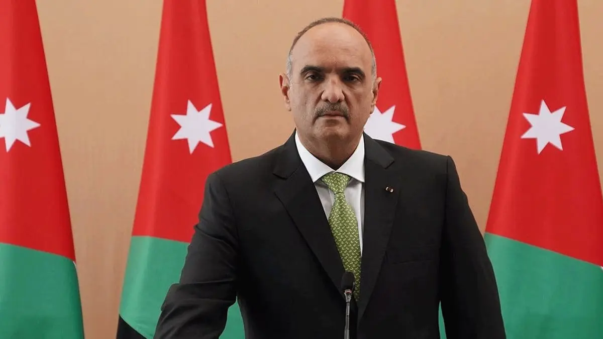 رئيس وزراء الأردن: "بعيدون كل البعد" عن الإفلاس