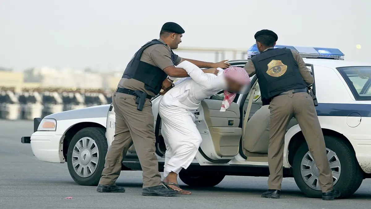 الإطاحة بـ 3 سعوديين تورطوا بجرائم سطو مسلح