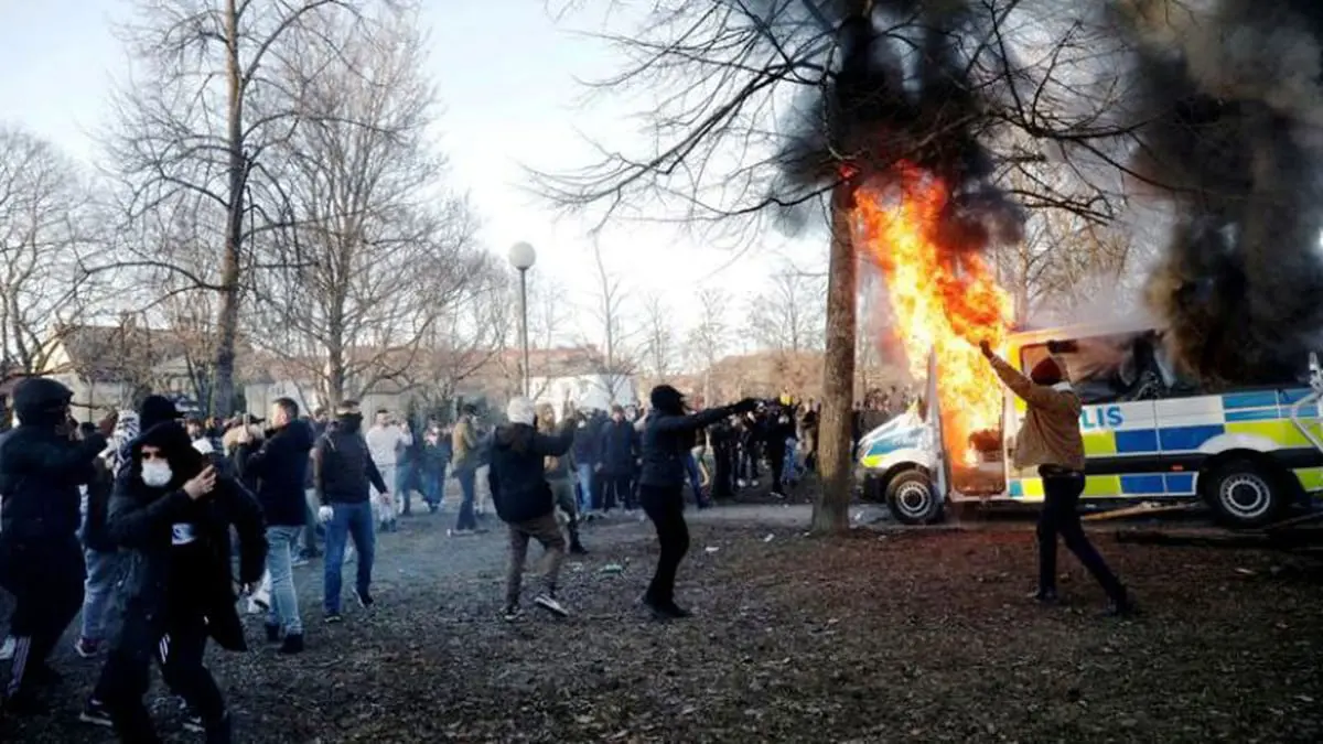 إدانات واسعة لحرق نسخة من القرآن الكريم خلال تظاهرة في السويد