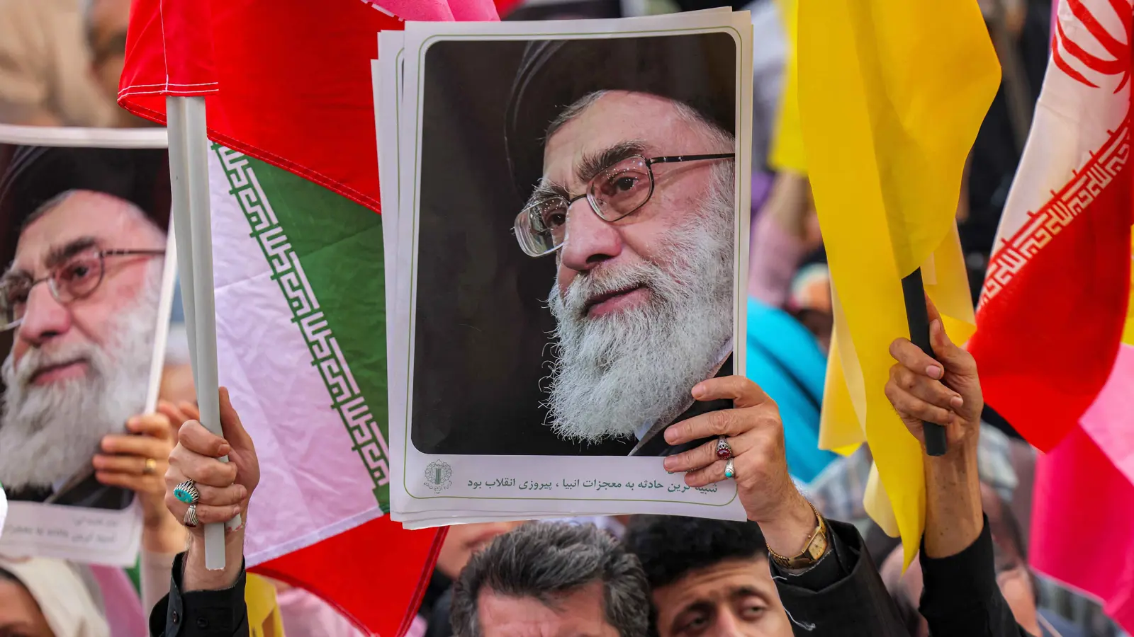"التلغراف": عواقب "وخيمة" على المنطقة إذا اغتيل خامنئي