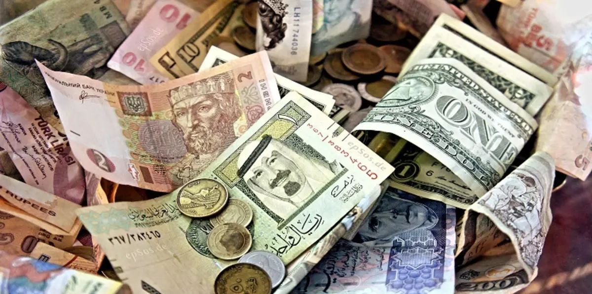 اليوان والريال يزيحان الدولار جانبًا في التسويات التجارية بين السعودية والصين