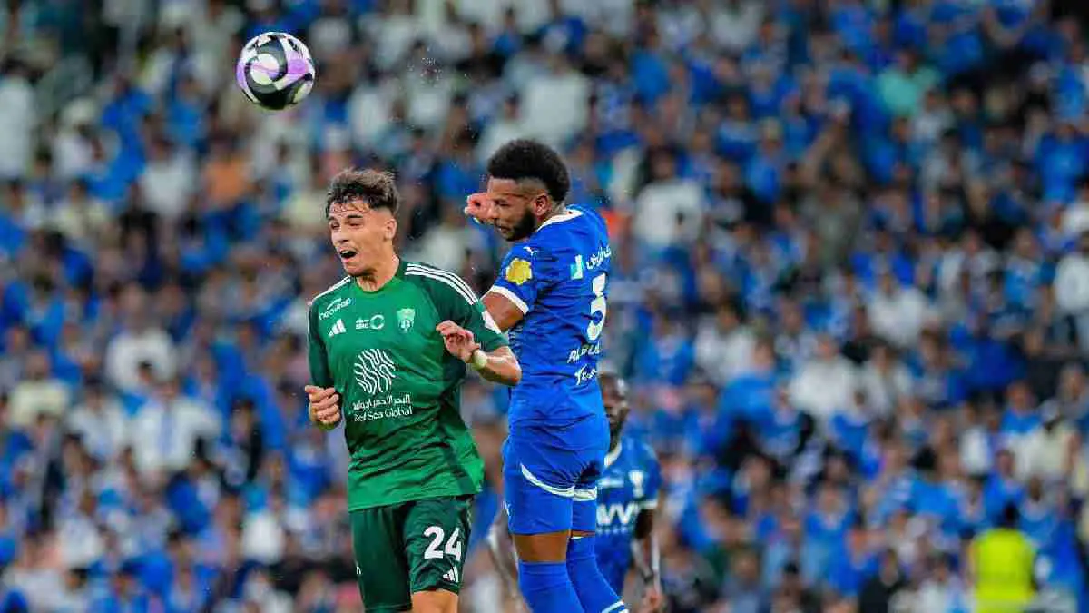 الهلال يحسم قمة "الجوهرة" أمام الأهلي ويعزز صدارة الدوري السعودي (فيديو)