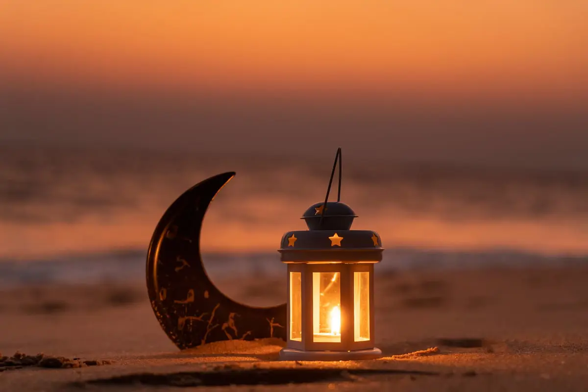 الكشف عن أول أيام شهر رمضان وعدد ساعات الصيام في الدول العربية 