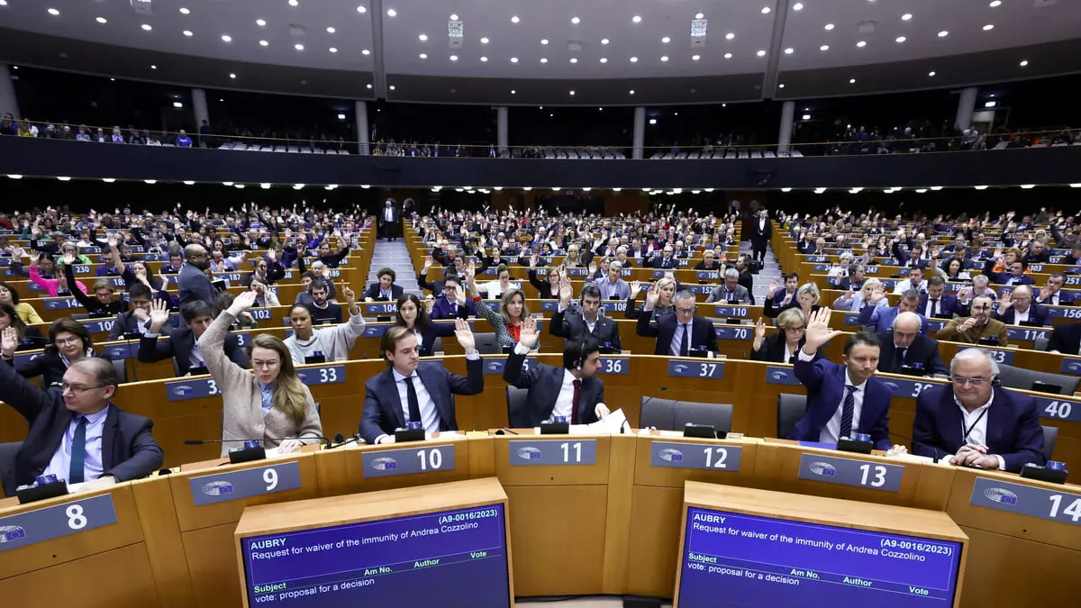 كيف حوّلت معاهدة لشبونة البرلمان الأوروبي إلى قوة تشريعية؟