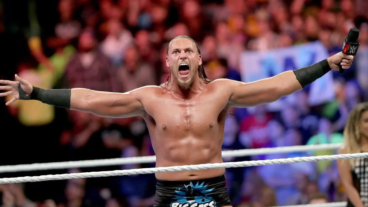 نقل بيغ كاس أسطورة WWE إلى المستشفى بعد انهياره خارج الحلبة (فيديو)