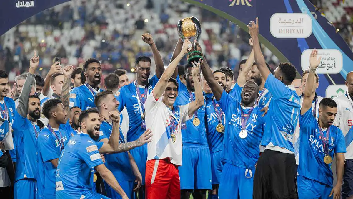 خسائر مالية.. ما العقوبات التي تنتظر الهلال حال انسحابه من السوبر السعودي؟