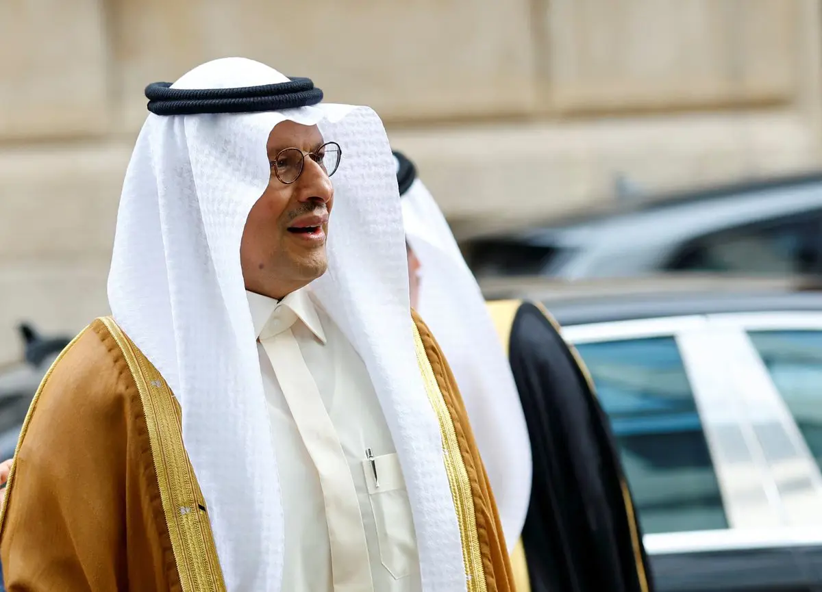 وزير سعودي يكشف السبب وراء تعليق خطط رفع إنتاج النفط