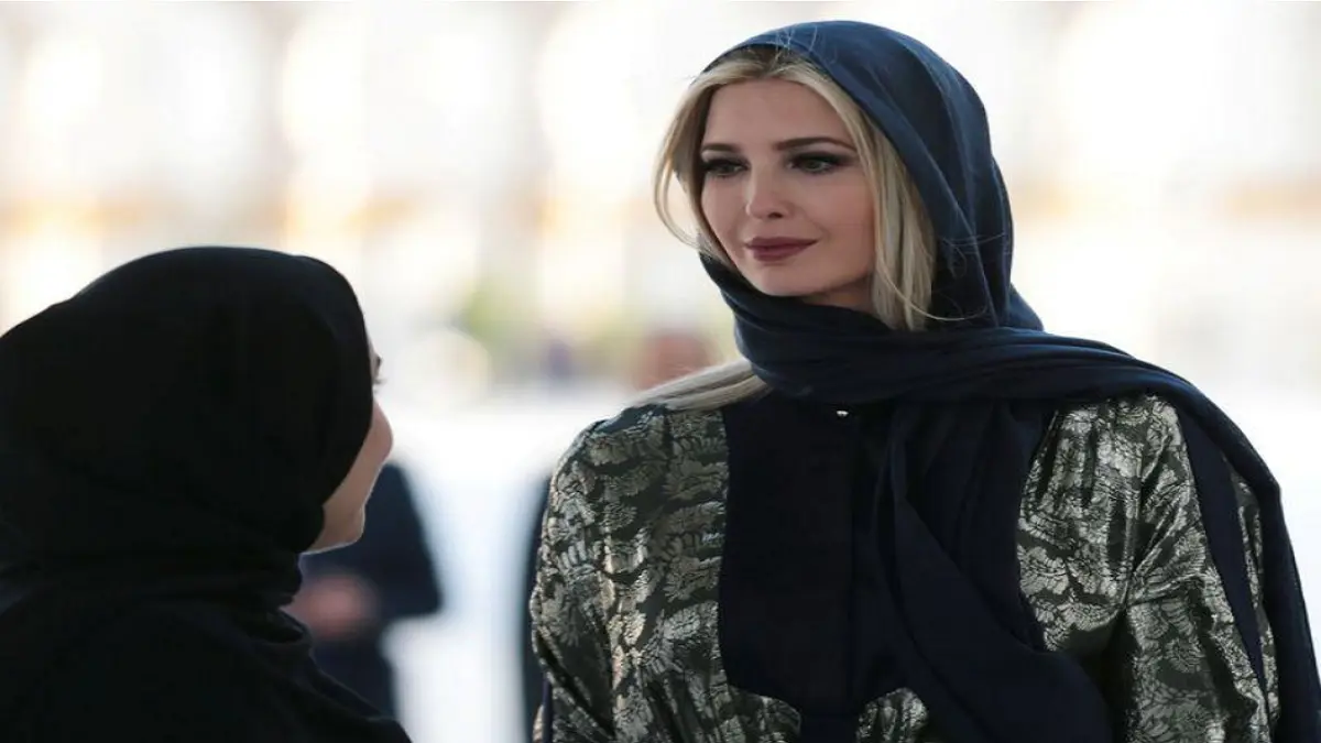 إيفانكا ترامب تبدأ زيارتها للإمارات بجولة في مسجد الشيخ زايد (فيديو)‎