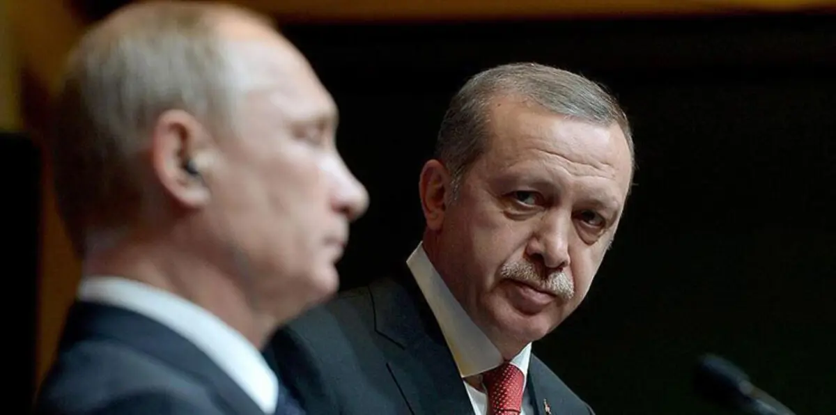 أردوغان يستغل العيد الوطني الروسي للتودد إلى بوتين