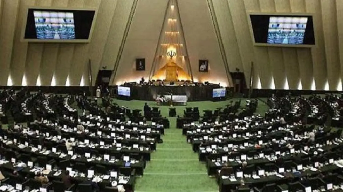 إيران.. بدء حملة الدعاية للانتخابات البرلمانية وإقصاء للتيار الإصلاحي