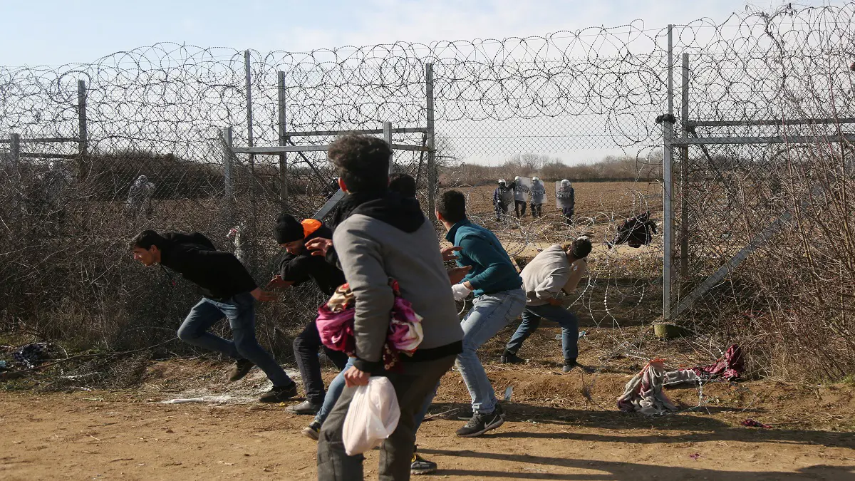 تركيا: عبور 130 ألف مهاجر  إلى اليونان
