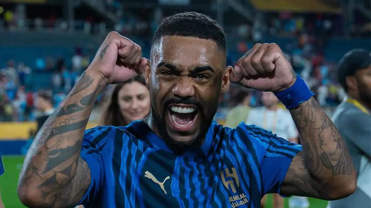 هل يحاول وكيل مالكوم خداع الهلال السعودي؟
