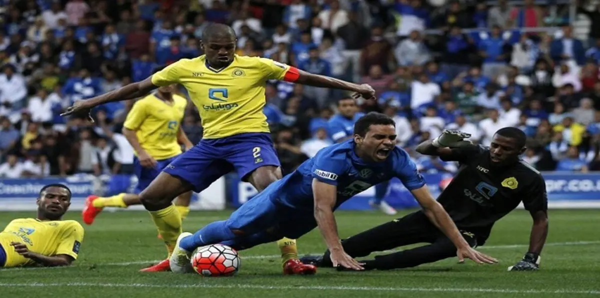 صور.. فتيات يخطفن أضواء كأس السوبر السعودي
