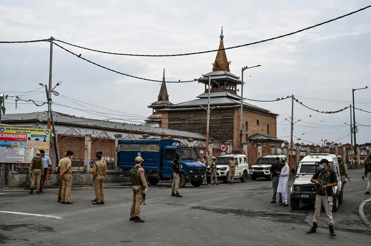 الهند.. قتيلان وعشرات الجرحى إثر اشتباكات دامية بعد هدم مسجد