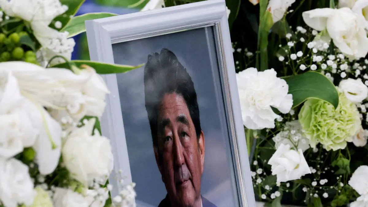 ياباني يشعل النار في نفسه احتجاجا على جنازة شينزو آبي الرسمية
