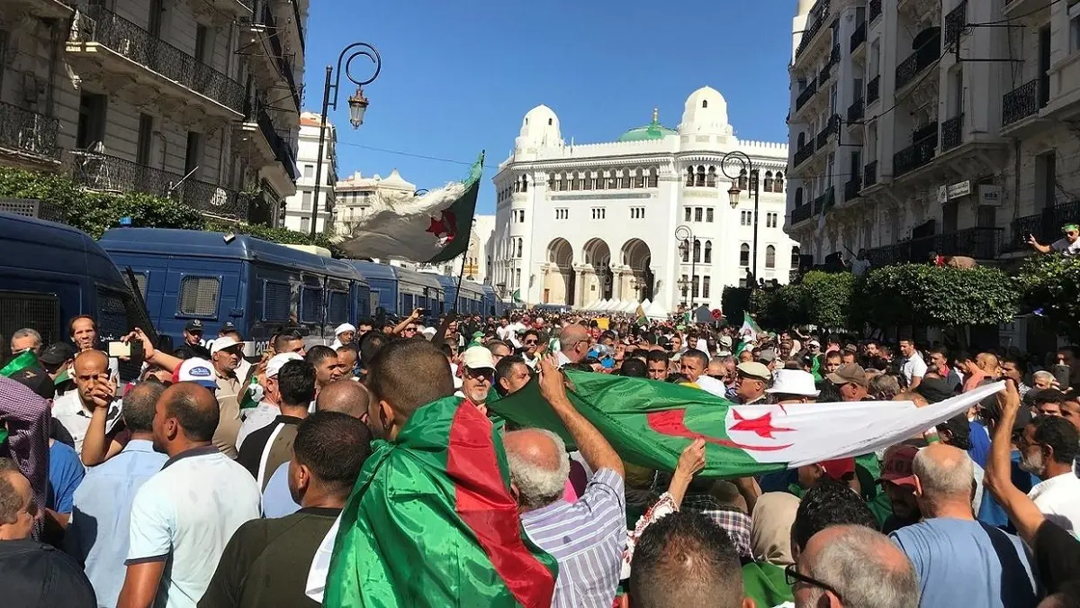 الجزائر توضح حقيقة توقيف نائبة فرنسية خلال مشاركتها في تظاهرات‎