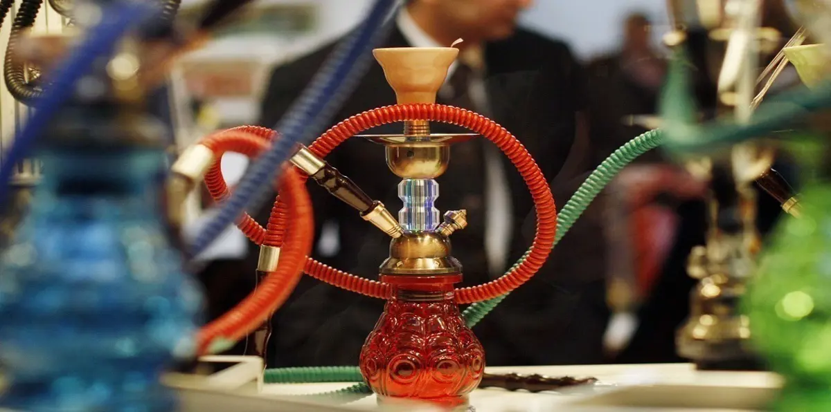بعد تطبيقها على التبغ.. دعوة لفرض الضريبة الانتقائية على الشيشة والمعسل في السعودية