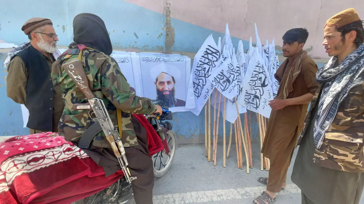 "جبهة تحرير أفغانستان" تعلن استهداف حراسة زعيم طالبان (فيديو) 