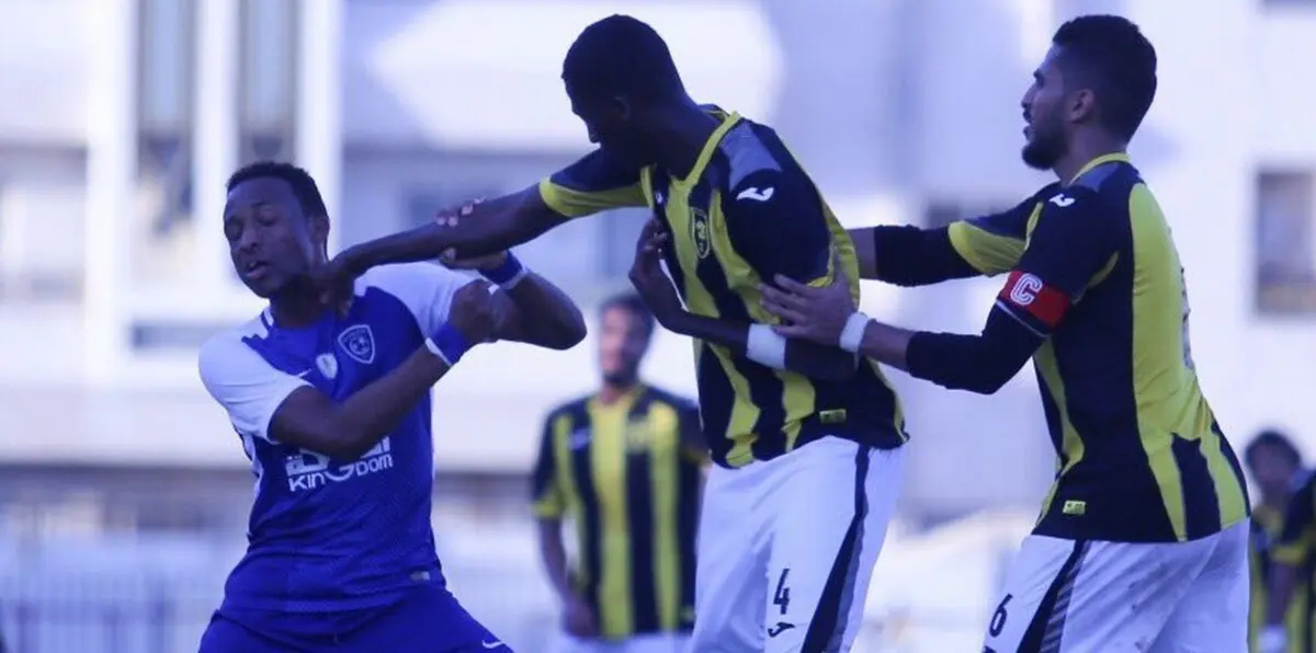 لكمات في الوجه وعنف يسفران عن إصابة اثنين من شباب نادي الهلال أمام الاتحاد (صور)