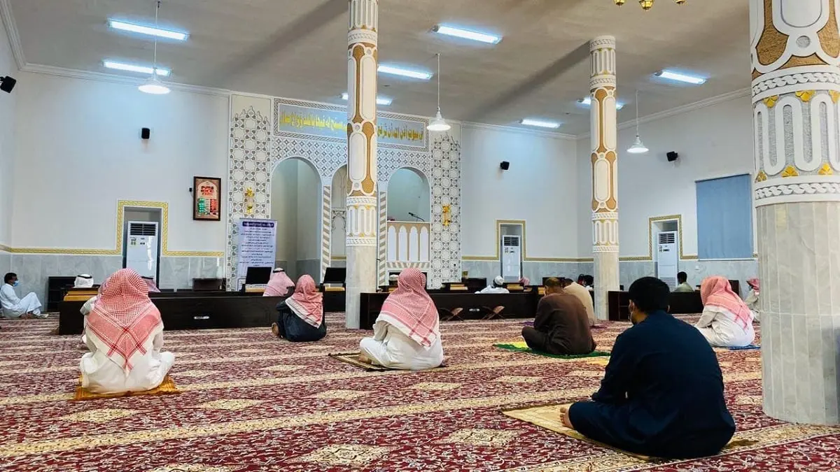 السعودية.. قرارات جديدة حول الصلاة بالمساجد والأنشطة الدينية لمواجهة "كورونا"