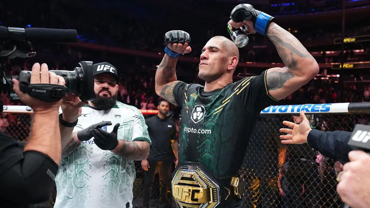 UFC 295: أليكس بيريرا يهزم جيري بروشازكا بالضربة القاضية (فيديو)