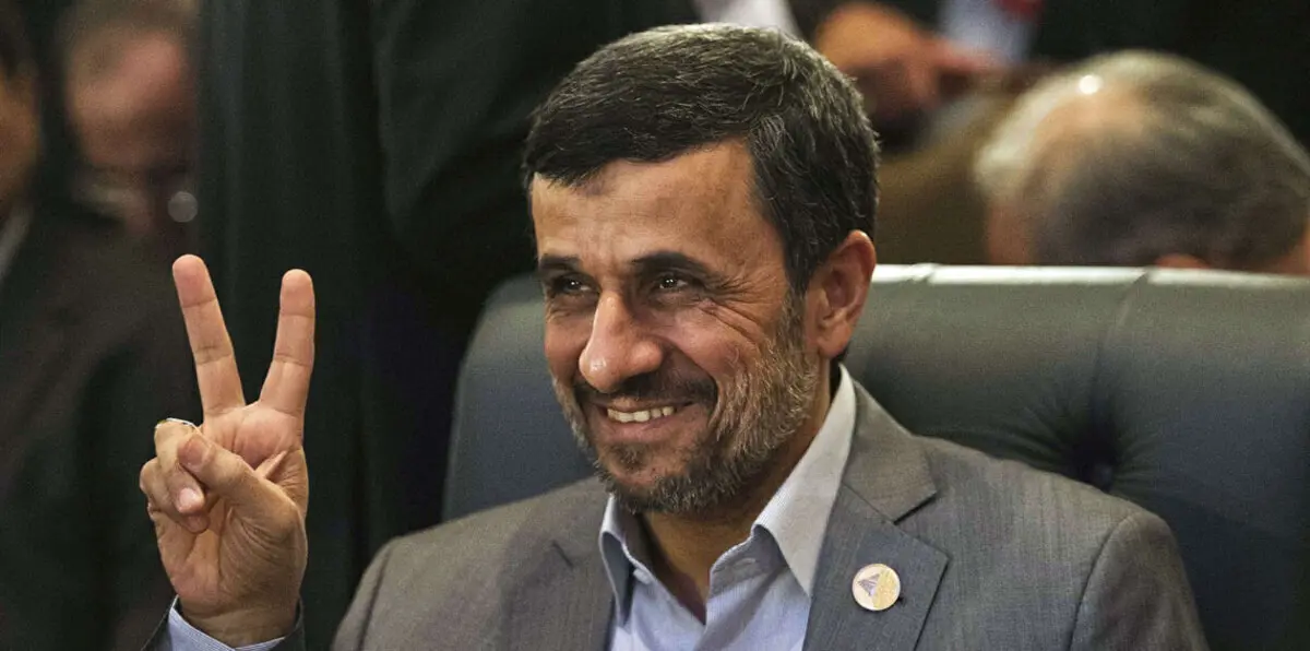 مستشار خامنئي: النظام عاجز عن اعتقال نجاد