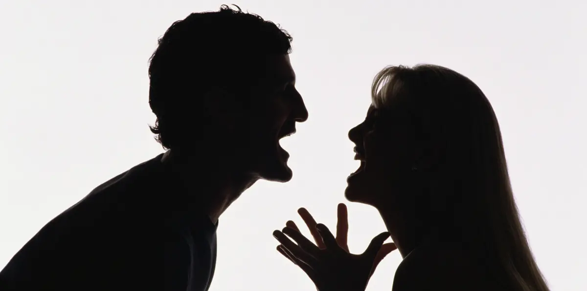 ضربها بحجر حتى الموت لأنه شاهدها مع شخص آخر (فيديو)