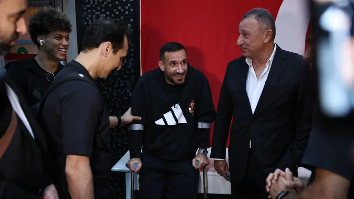 مدرب الأهلي المصري يرفض حسم مصير علي معلول (فيديو)