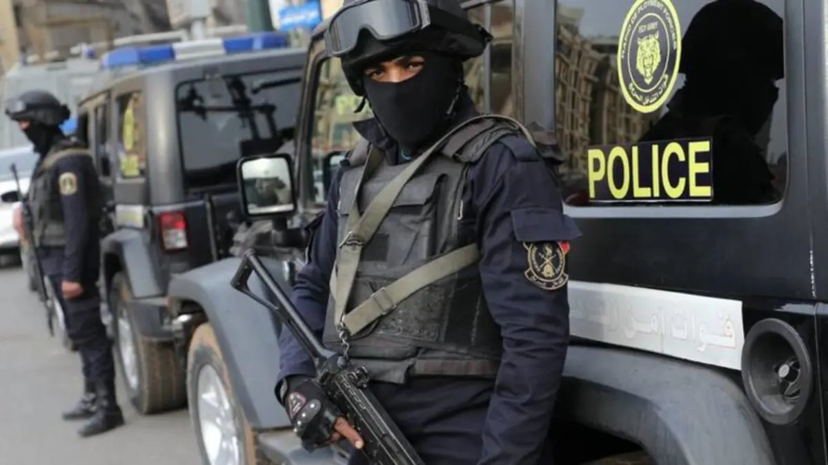مقتل عنصريْ أمن ومصري في هجوم مسلح شمال القاهرة