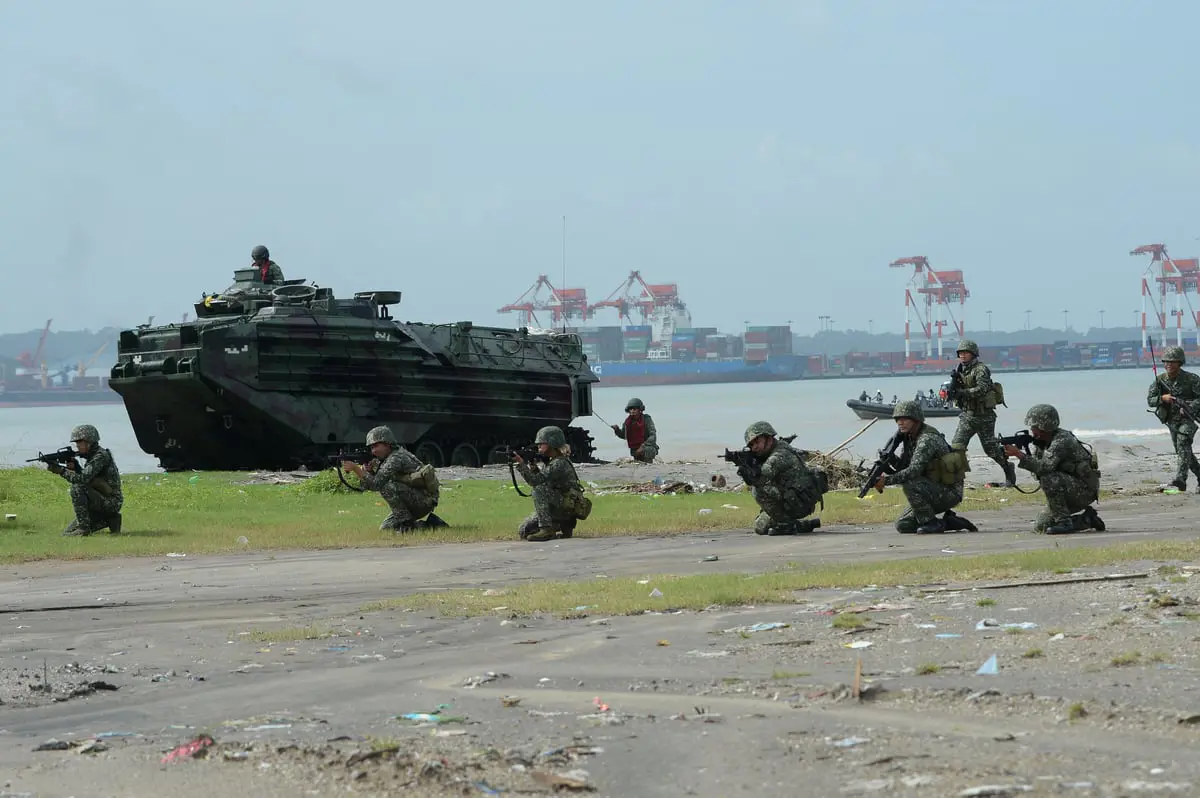 مانيلا تحث الصين على حل النزاعات البحرية سلميًّا