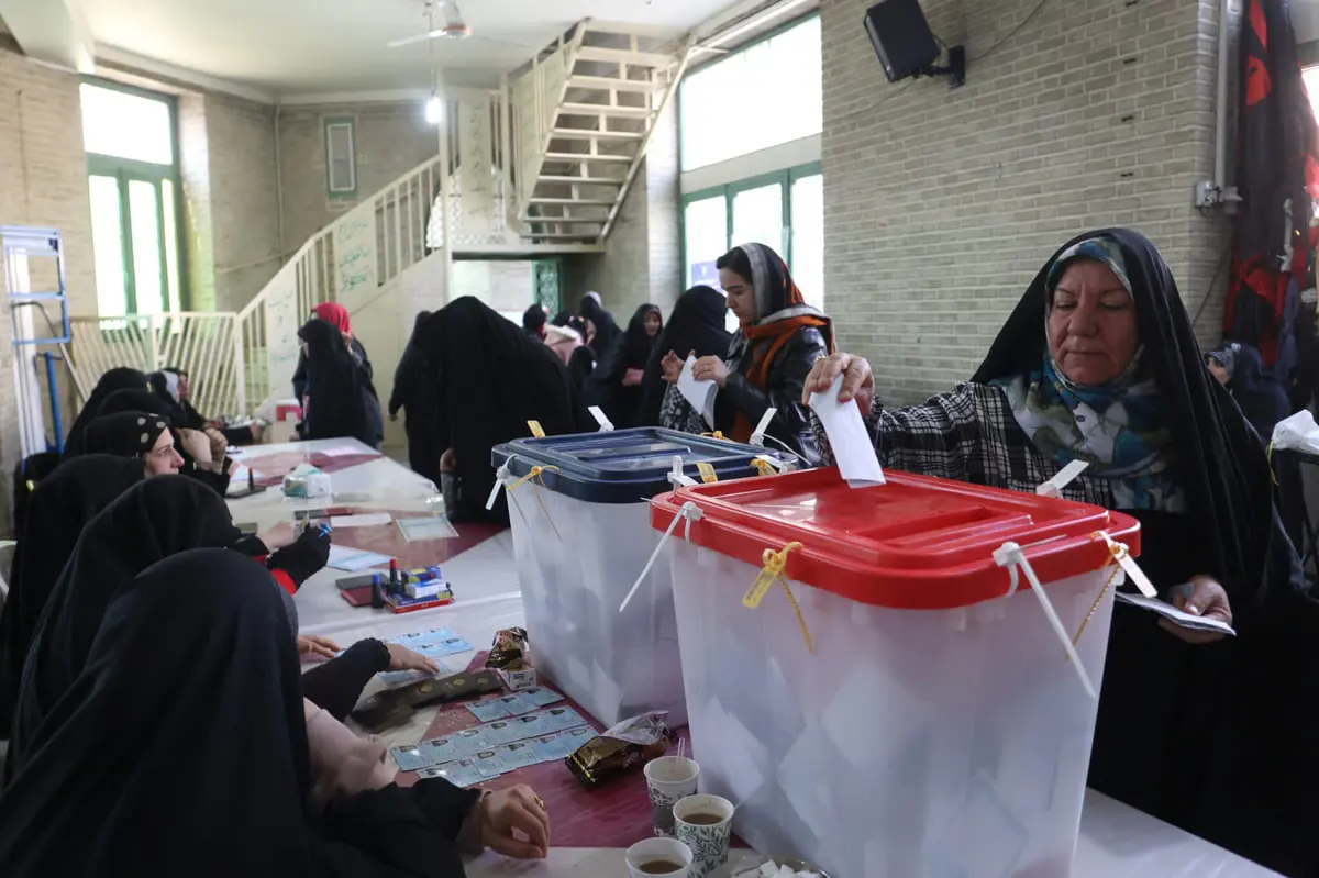 استطلاع: 53% من الناخبين سيشاركون في الانتخابات الرئاسية الإيرانية