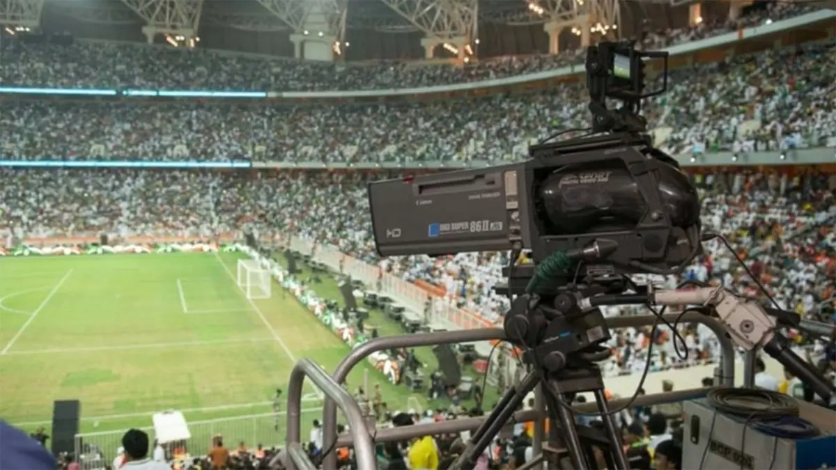 اتحاد القدم السعودي ورابطة الدوري يضعان 900 مليون ريال كحد أدنى لحقوق النقل التلفزيوني