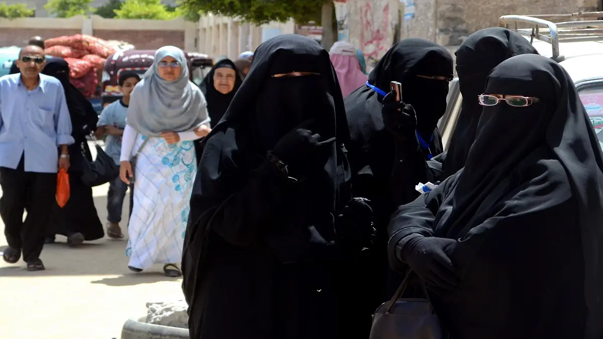 مصر.. هيئة قضائية توصي برفض دعوى "حظر النقاب" في الأماكن العامة