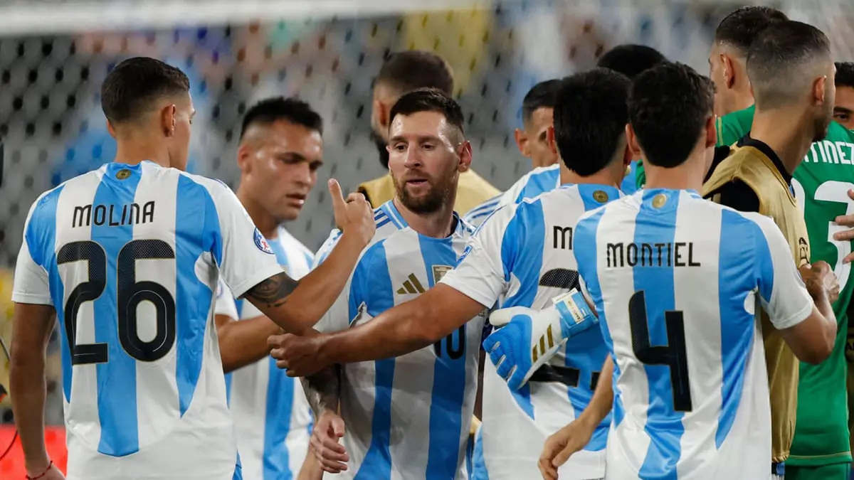 ميسي يكشف سر تأثر مستواه في مباراة الأرجنتين وتشيلي