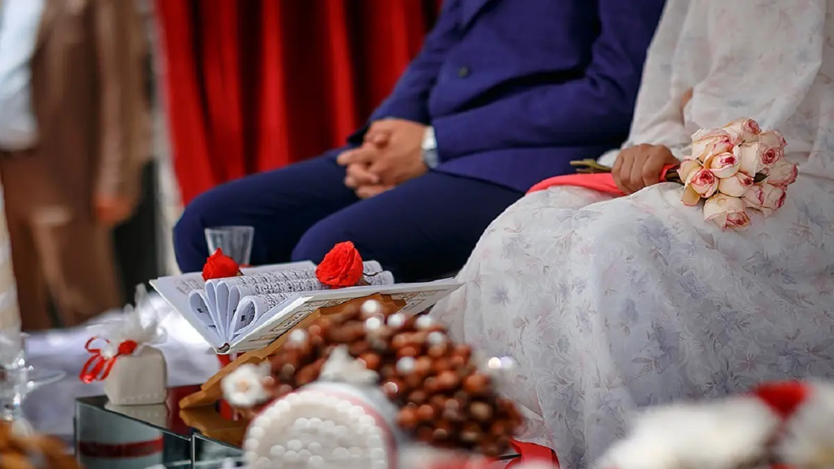 بسبب الأزمة الاقتصادية.. إيرانيون يستأجرون الذهب لحفل الزفاف