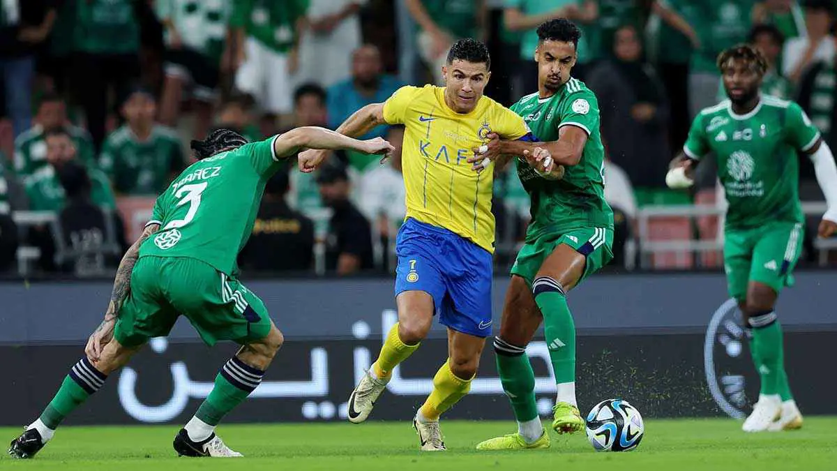 "كروت الحسم" في كلاسيكو النصر والأهلي بالدوري السعودي