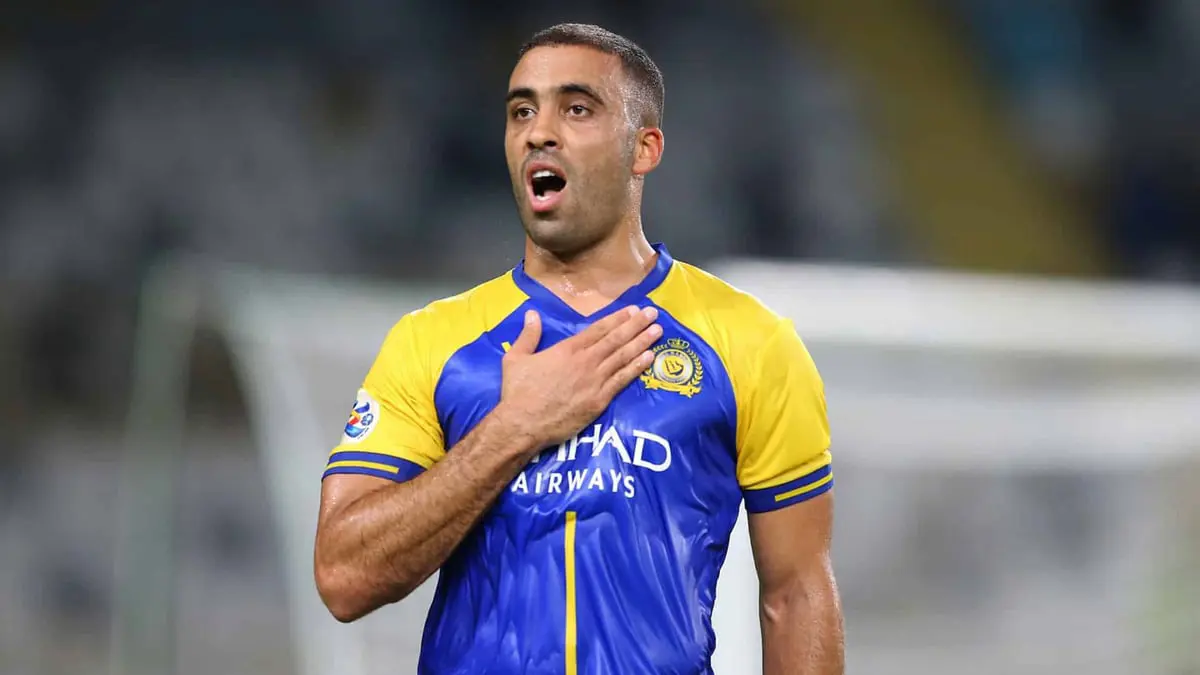 جماهير النصر تهتف ضد عبدالرزاق حمدالله بعد الفوز على الاتفاق (فيديو)