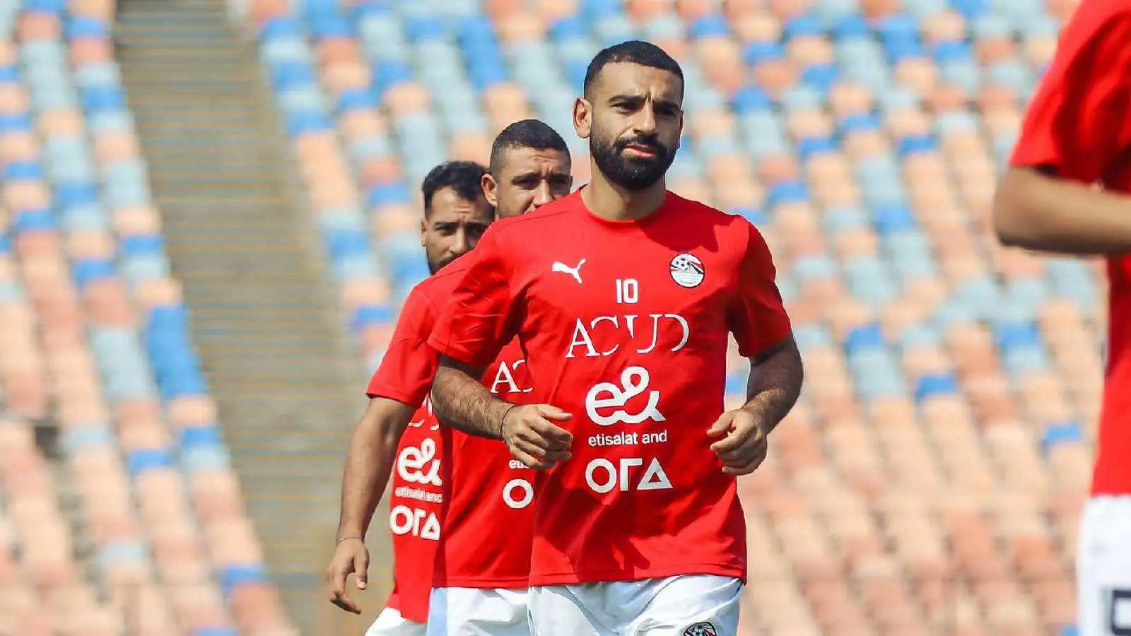 محمد صلاح يفاجئ نجم الزمالك (صورة)