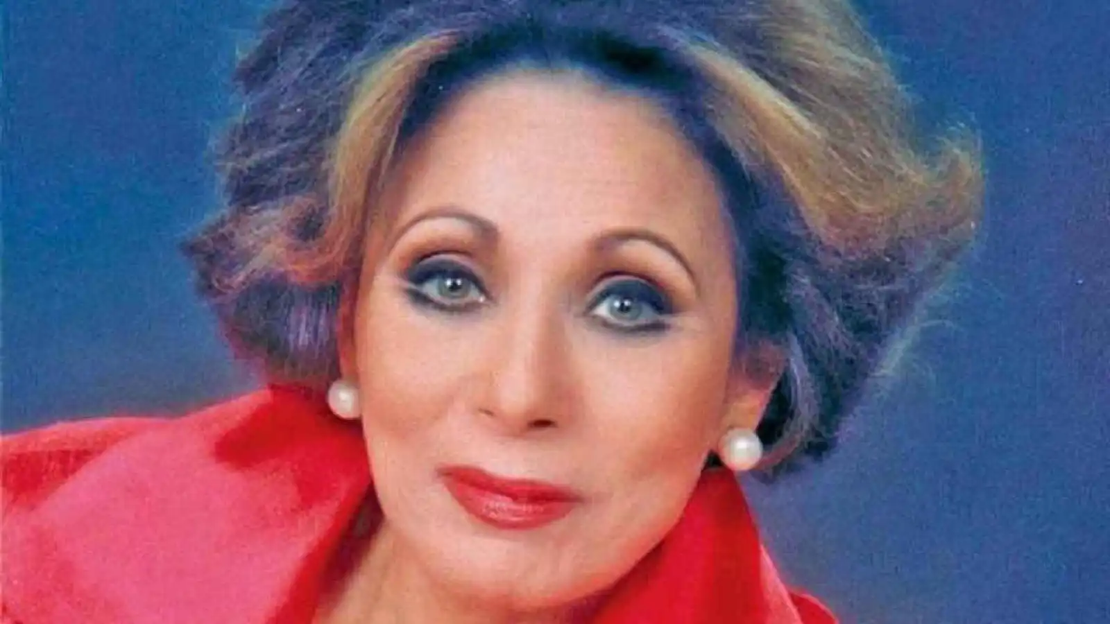 في عيدها الـ90.. لبنى عبد العزيز تروي حكايات الفن والحب والغيرة