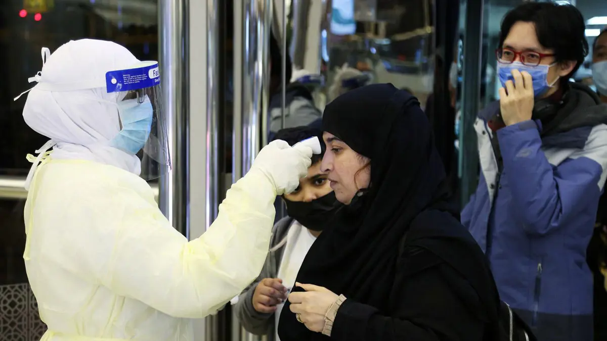 سفير مصر بالصين يكشف مصير المصريين الممنوعين من السفر
