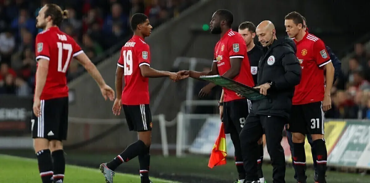 توتنهام يسعى لتوجيه ضربة أخرى إلى مانشستر يونايتد