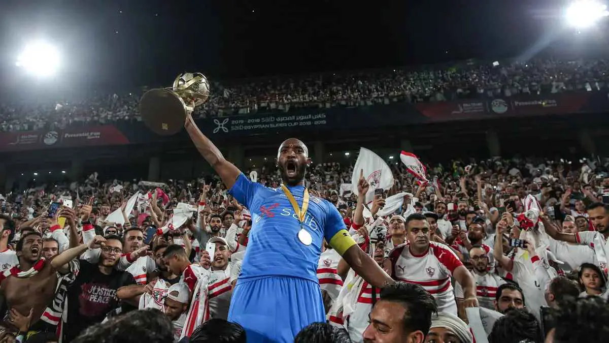 شيكابالا يعلن اعتزاله كرة القدم ويودع جماهير الزمالك باكيا (فيديو)