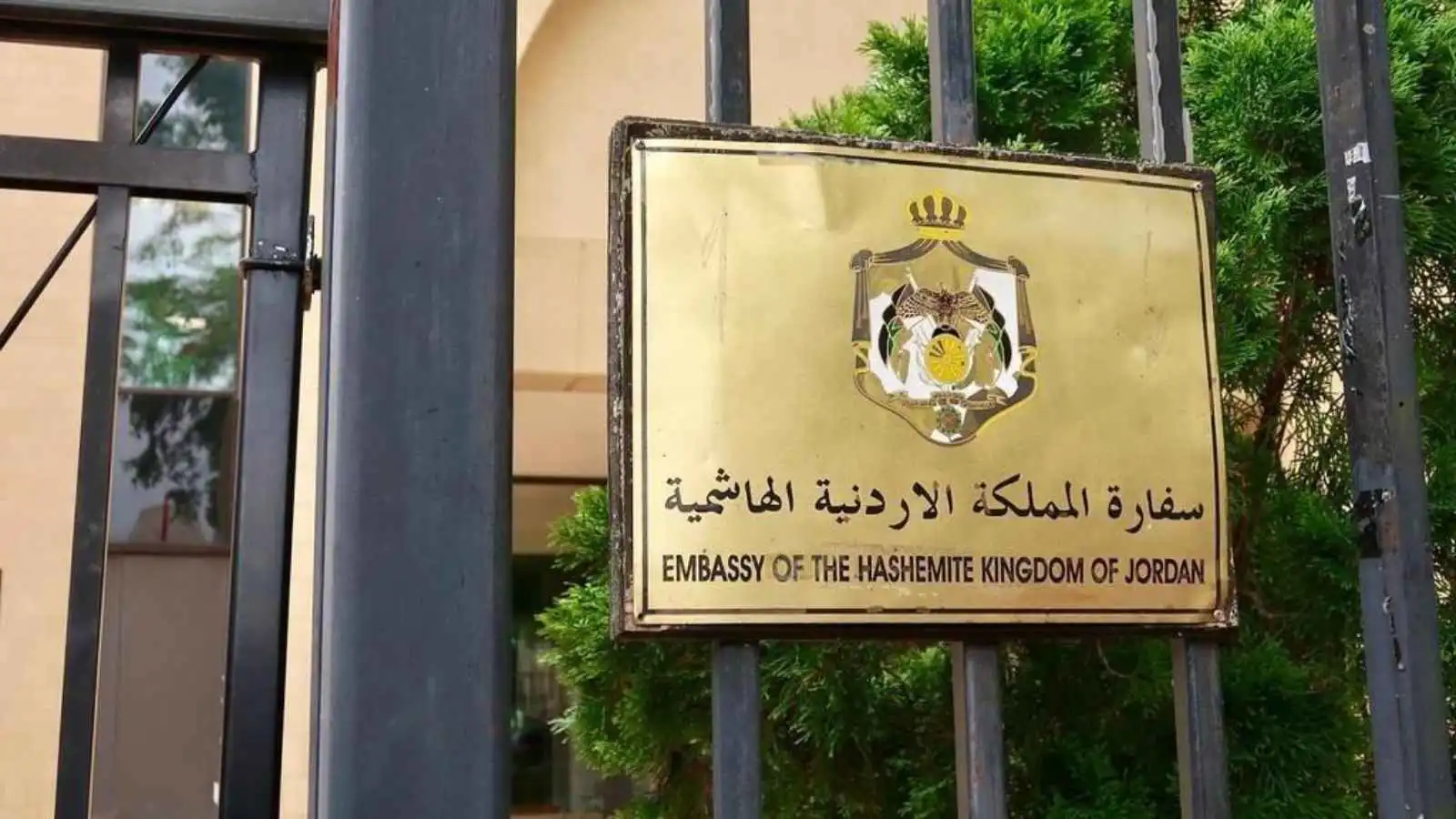 محاولات الاعتداء على سفارات أردنية.. خبراء لا يستبعدون يد "الإخوان"
