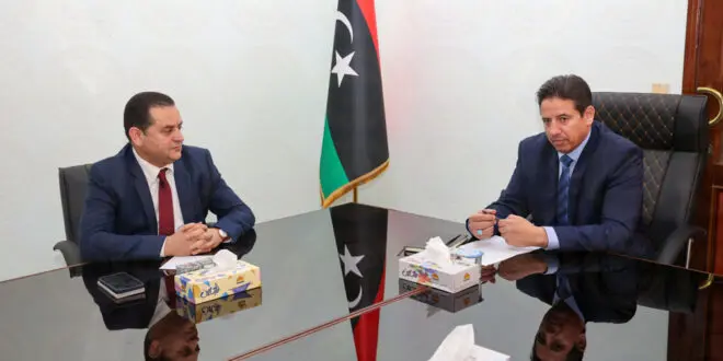 الوزير عبدالهادي الحويج خلال جلسة المسائلة البرلمانية