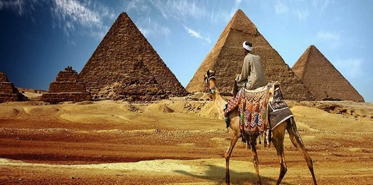 تفاصيل قرار مصر منح تأشيرة دخول فورية للمقيمين في دول الخليج"فيديو"