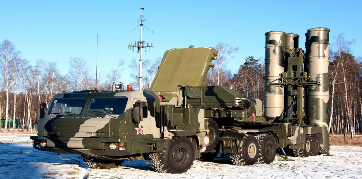 رغم تهديد إسرائيل بتدميرها.. هل تسلّم الجيش السوري بالفعل منظومة "S-300" الروسية؟