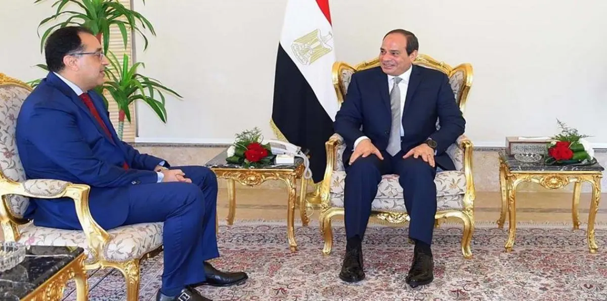 الحكومة المصرية الجديدة تؤدي اليمين الدستورية أمام السيسي
